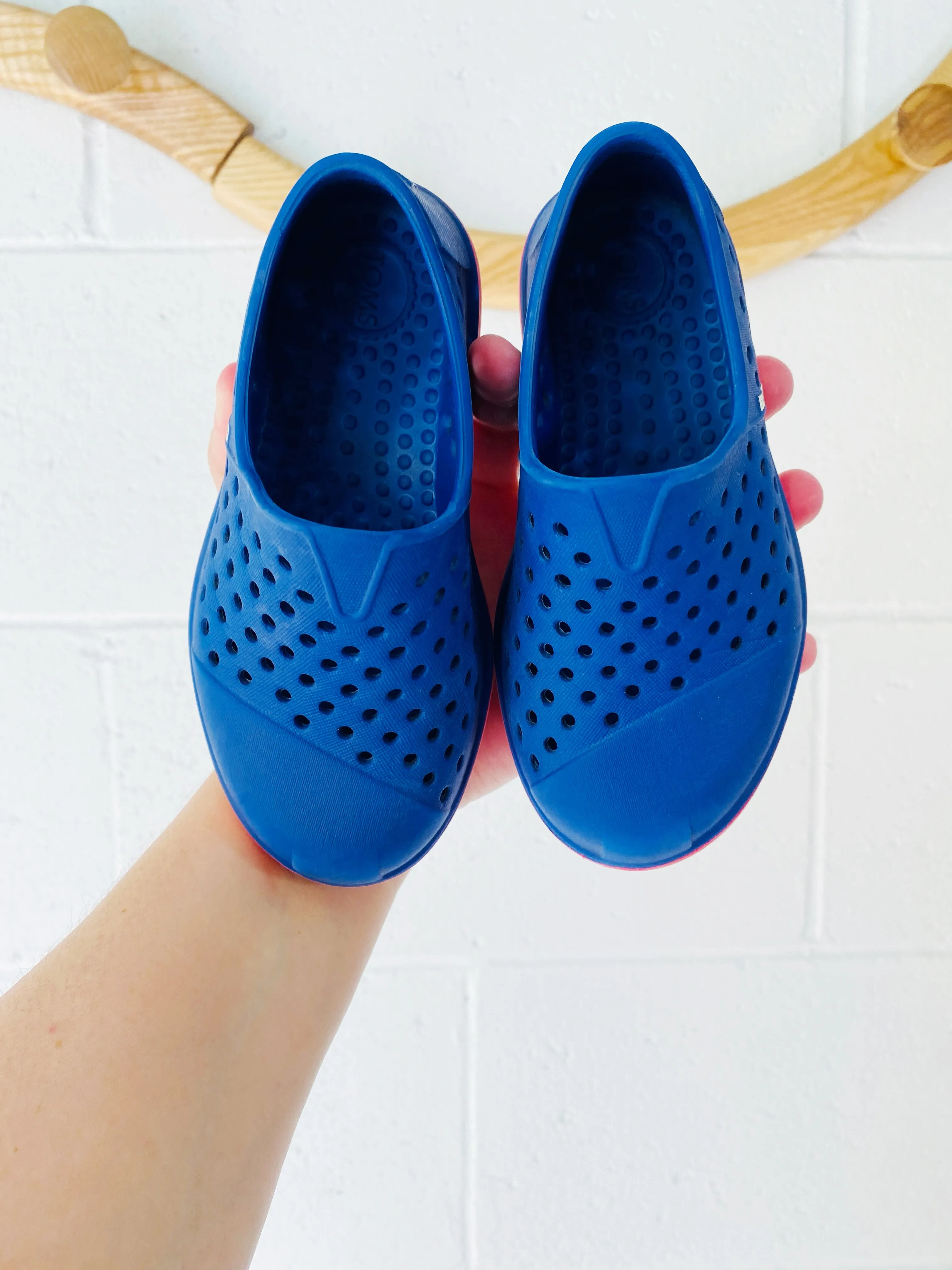 Navy   Red Alpargata Mallow Molded Shoe, size 8