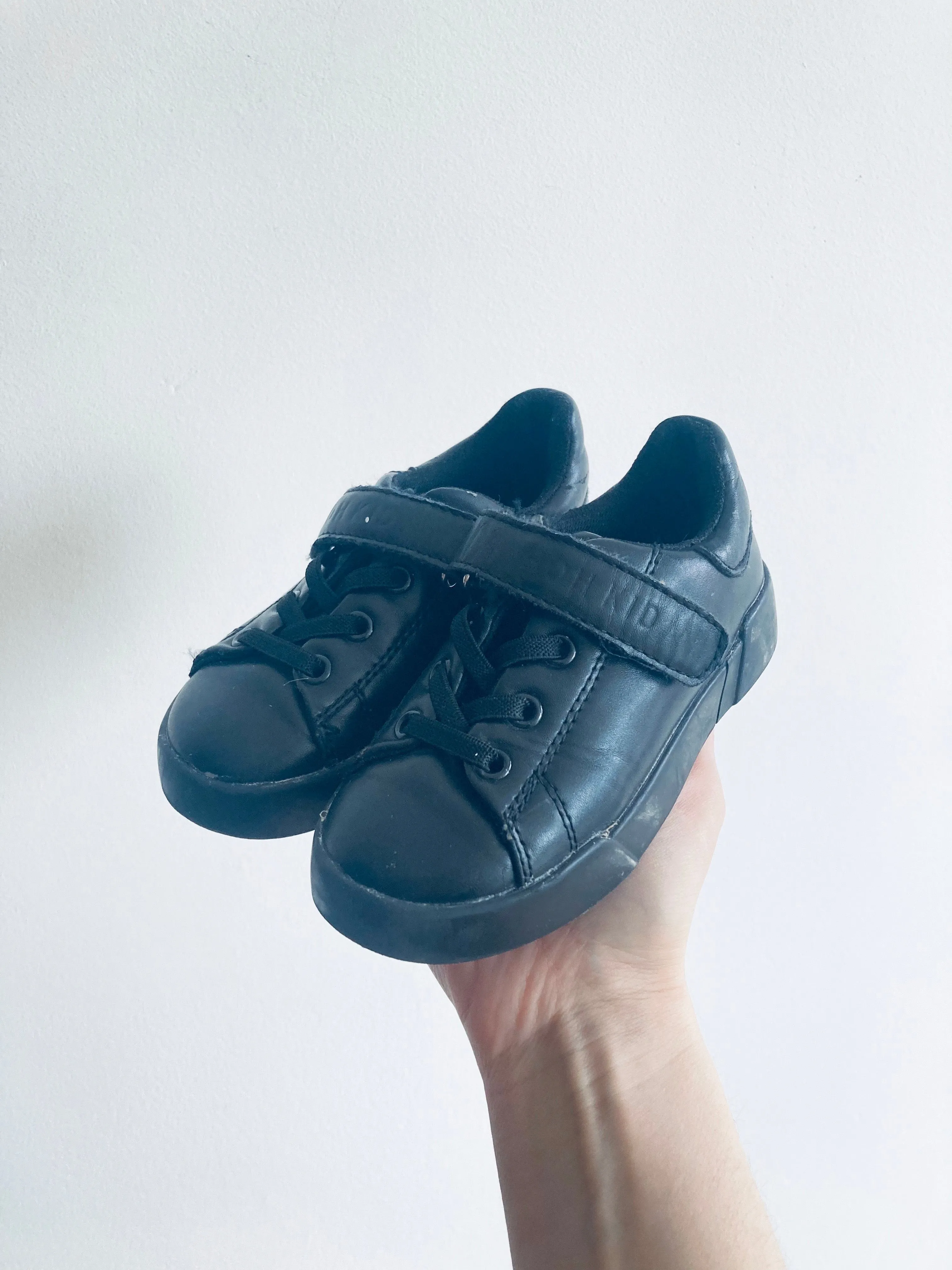 Vegan 'Leather' Sneakers // 7 Toddler