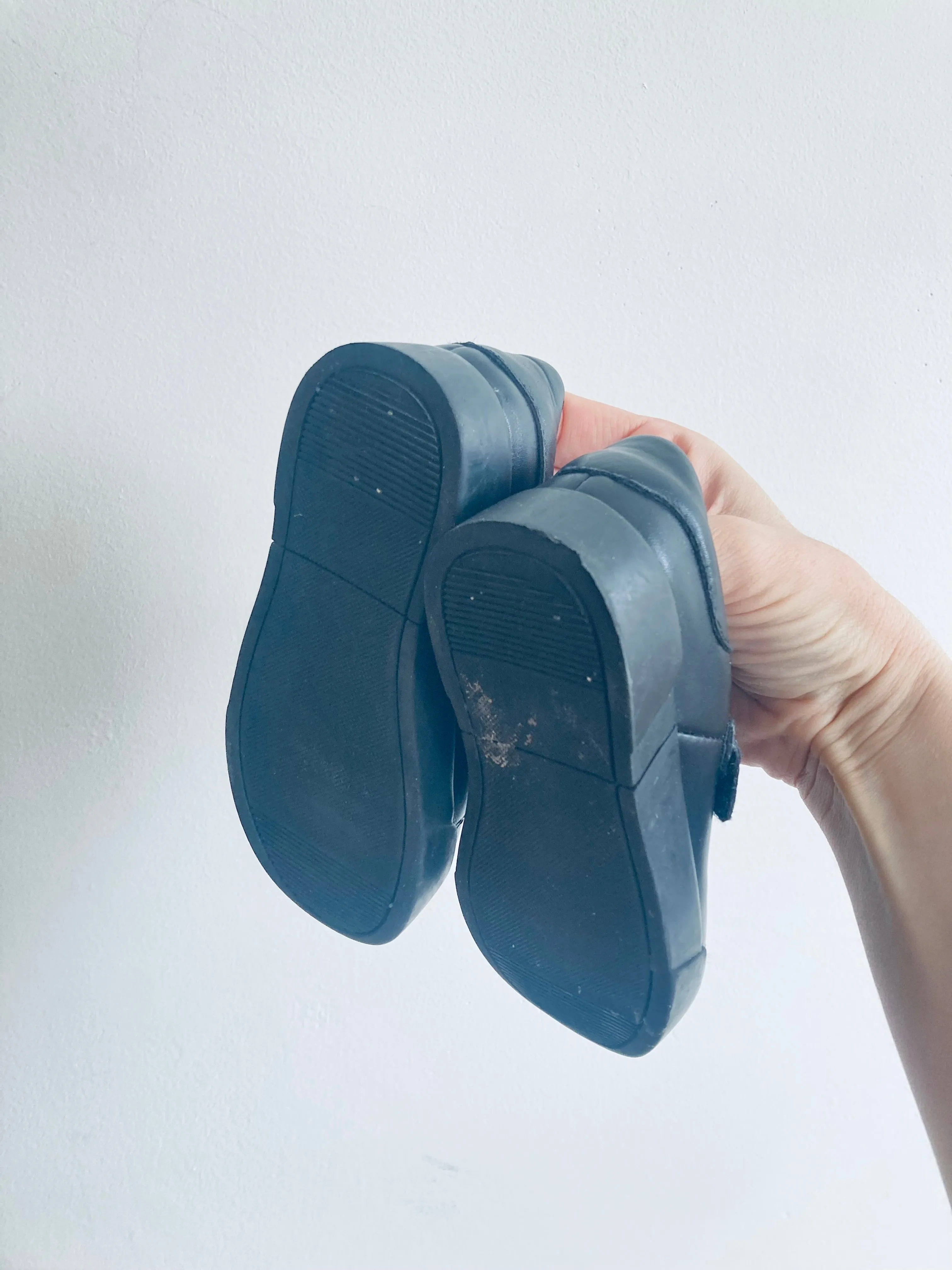Vegan 'Leather' Sneakers // 7 Toddler